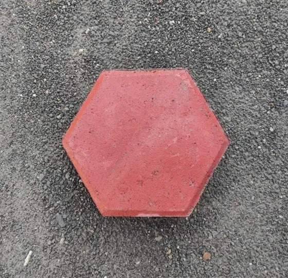 Foto produk Paving Hexagon/Bola Merah Calvinindo Multi Sarana Block